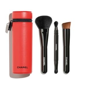 Chanel, Set of brushes